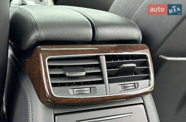 Седан Audi A8 2015 в 