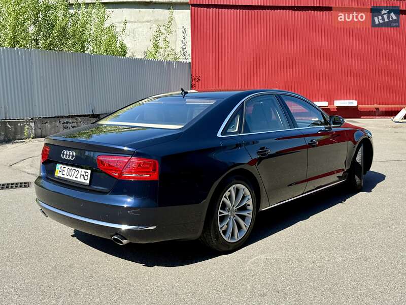 Седан Audi A8 2010 в Киеве
