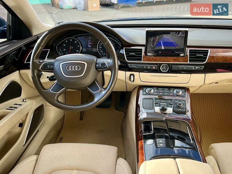 Седан Audi A8 2010 в Киеве