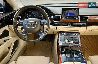 Седан Audi A8 2010 в 