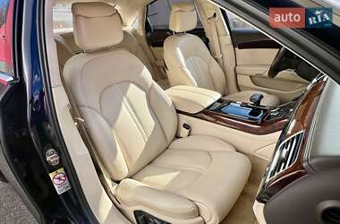 Седан Audi A8 2010 в 