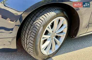 Седан Audi A8 2010 в 