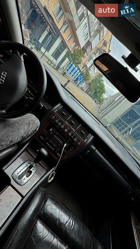 Седан Audi A8 1998 в Белой Церкви