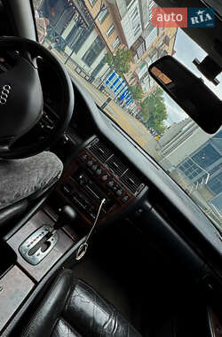 Седан Audi A8 1998 в 