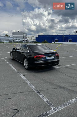 Седан Audi A8 2012 в 