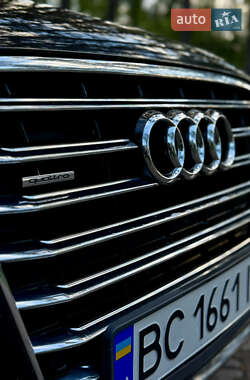 Седан Audi A8 2012 в 
