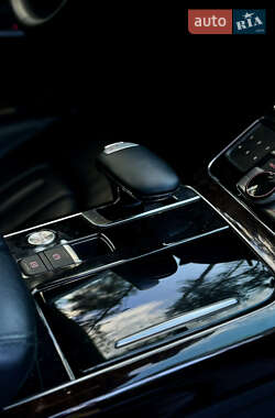 Седан Audi A8 2012 в 