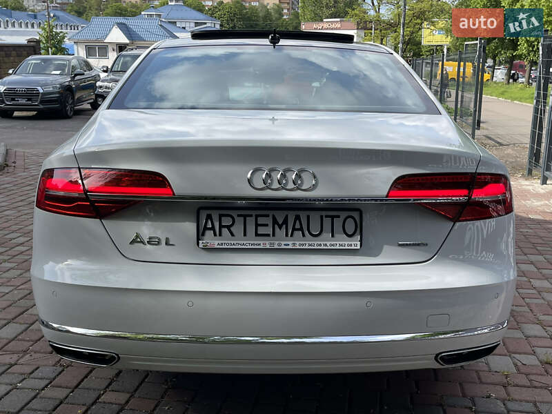 Седан Audi A8 2016 в Ровно
