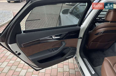 Седан Audi A8 2016 в 