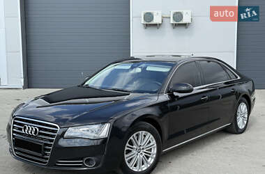 Седан Audi A8 2011 в 