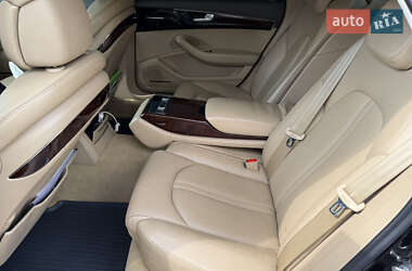Седан Audi A8 2011 в 