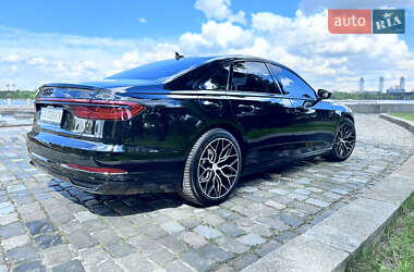 Седан Audi A8 2017 в 