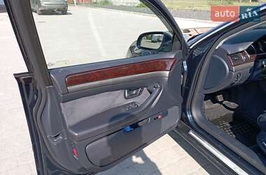 Седан Audi A8 2004 в 