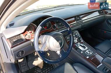 Седан Audi A8 2004 в 