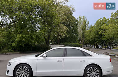 Седан Audi A8 2014 в 
