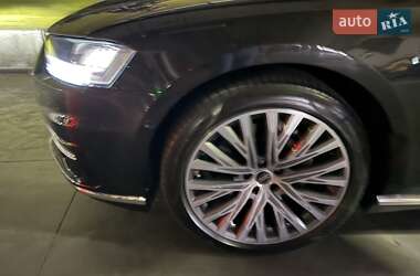 Седан Audi A8 2021 в 