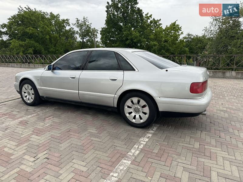 Седан Audi A8 1999 в Харькове