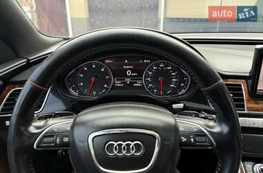 Седан Audi A8 2013 в 