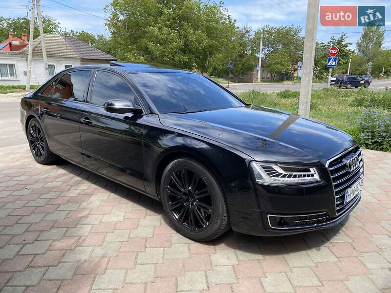 Седан Audi A8 2013 в Николаеве