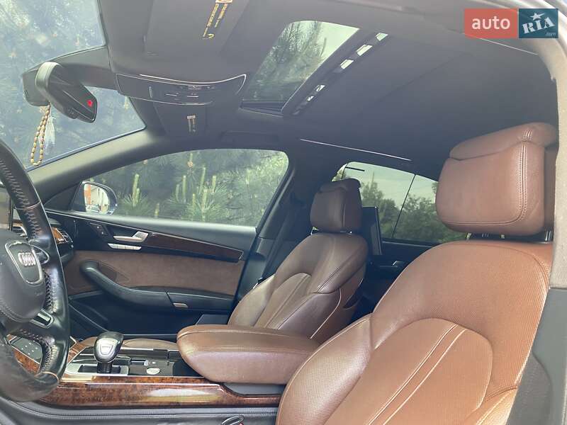 Седан Audi A8 2013 в Николаеве