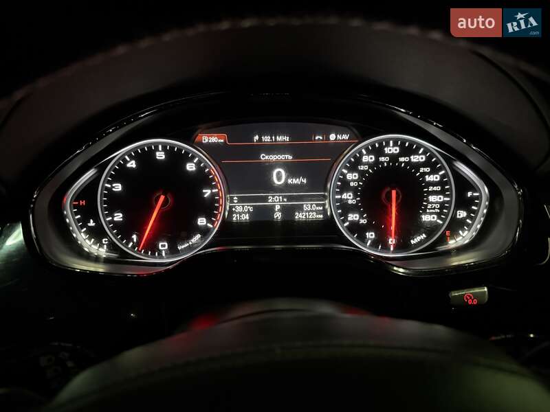 Седан Audi A8 2013 в Николаеве