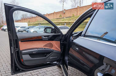 Седан Audi A8 2016 в 