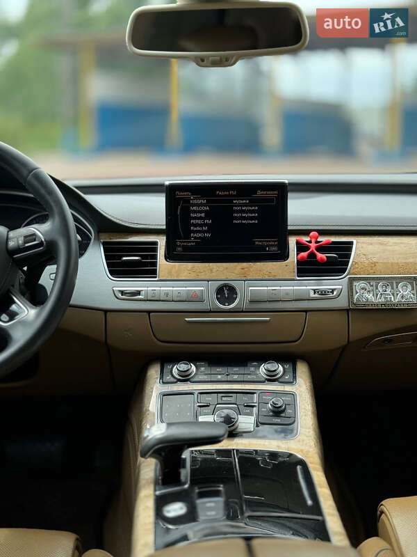 Седан Audi A8 2013 в Киеве