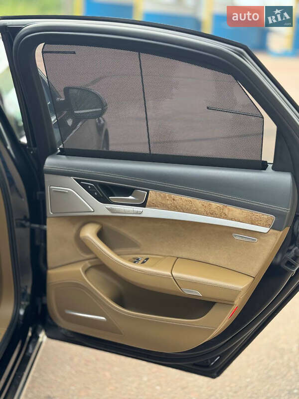 Седан Audi A8 2013 в Киеве