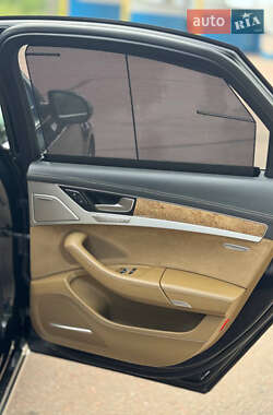 Седан Audi A8 2013 в 