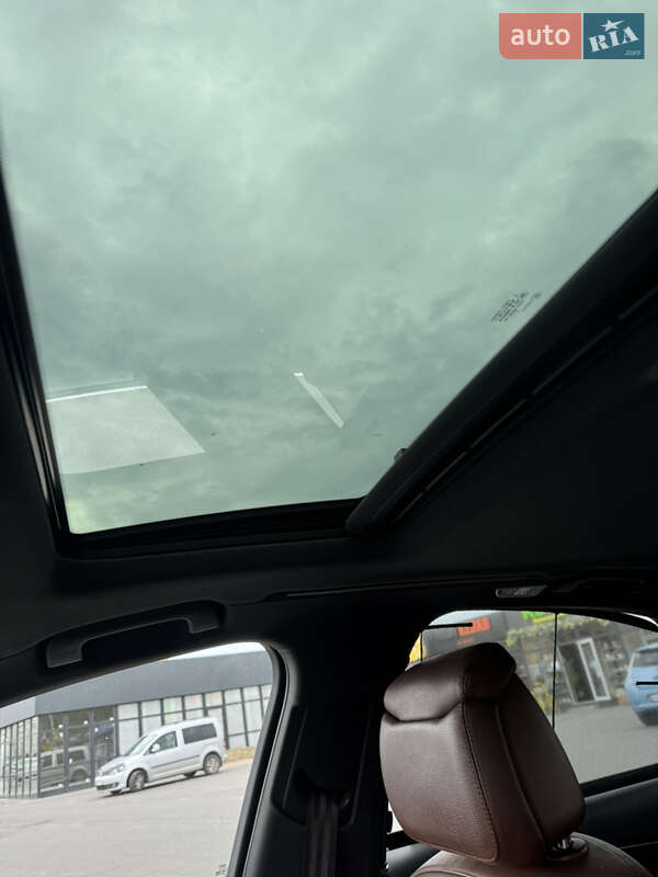Седан Audi A8 2013 в Києві