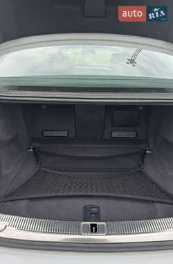 Седан Audi A8 2013 в 
