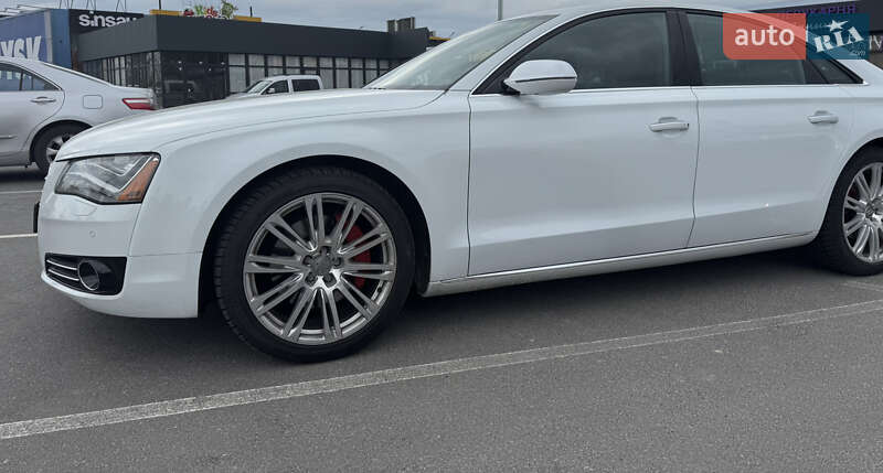 Седан Audi A8 2013 в Києві