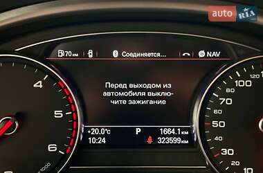Седан Audi A8 2013 в 