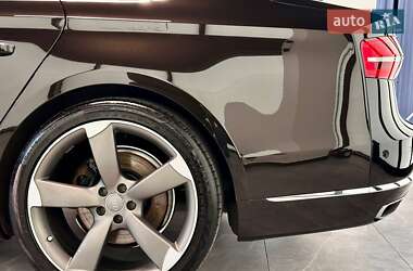 Седан Audi A8 2013 в 