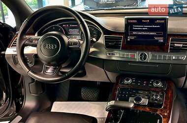 Седан Audi A8 2013 в 
