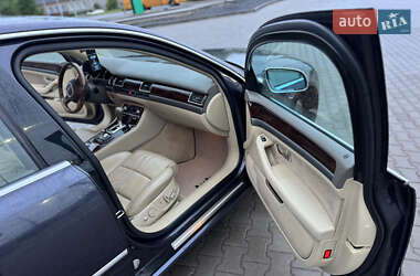 Седан Audi A8 2004 в 