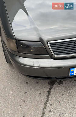Седан Audi A8 1996 в 