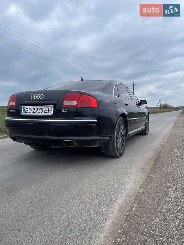 Седан Audi A8 2004 в Хоросткові