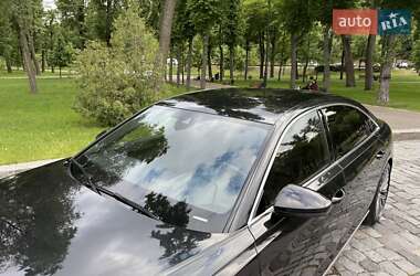Седан Audi A8 2021 в 
