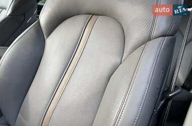 Седан Audi A8 2013 в 