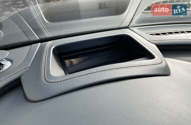 Седан Audi A8 2013 в 