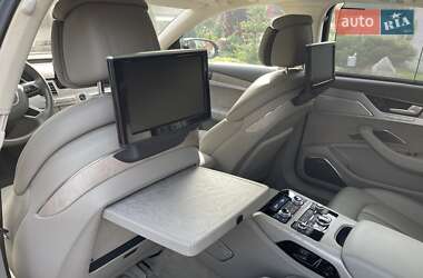 Седан Audi A8 2013 в 