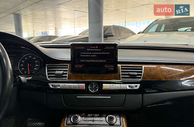 Седан Audi A8 2013 в 