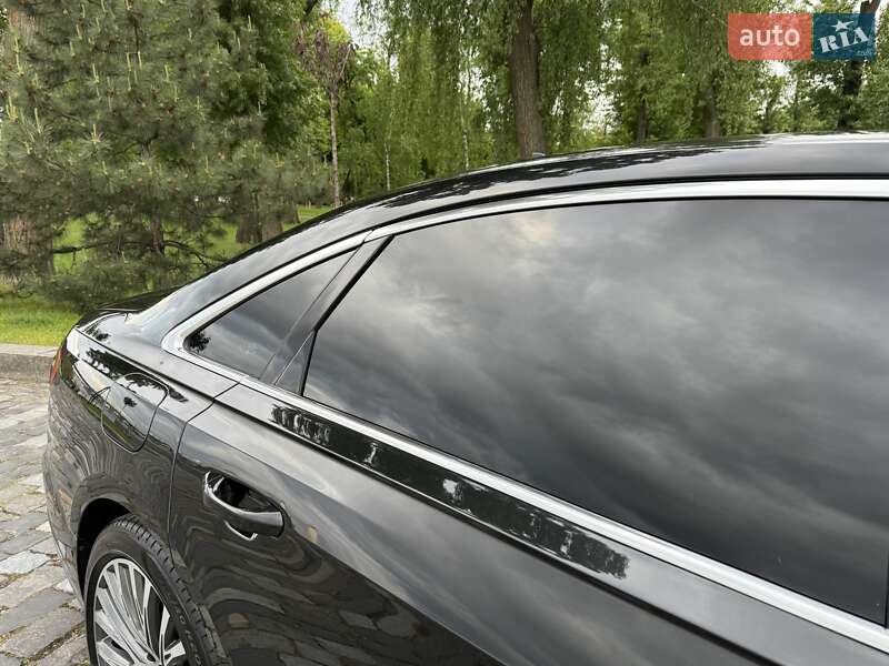 Седан Audi A8 2021 в Киеве