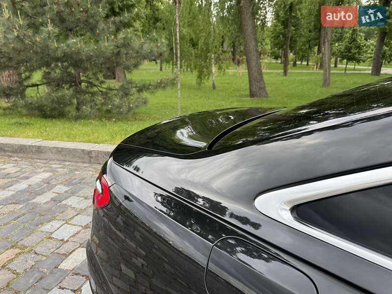 Седан Audi A8 2021 в Киеве