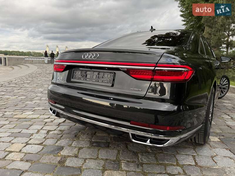 Седан Audi A8 2021 в Киеве