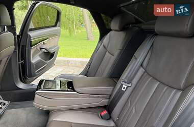 Седан Audi A8 2021 в 