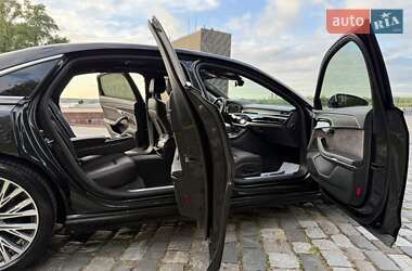 Седан Audi A8 2021 в 