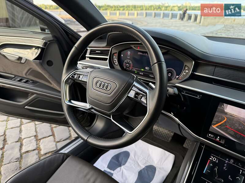 Седан Audi A8 2021 в Киеве
