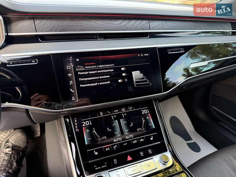 Седан Audi A8 2021 в Киеве